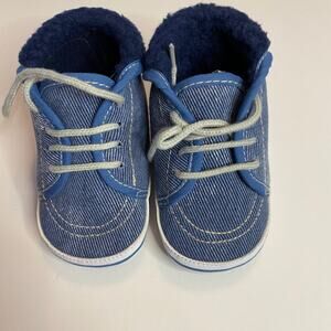 NEW Little me crib shoe